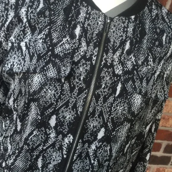 Calvin Klein two-piece top (1034)🦋 - Picture 6 of 6